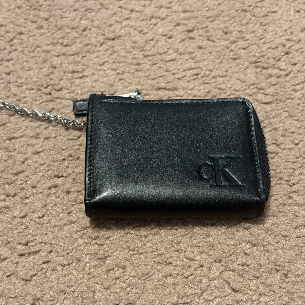 Calvin Klein Compact Zip Wallet